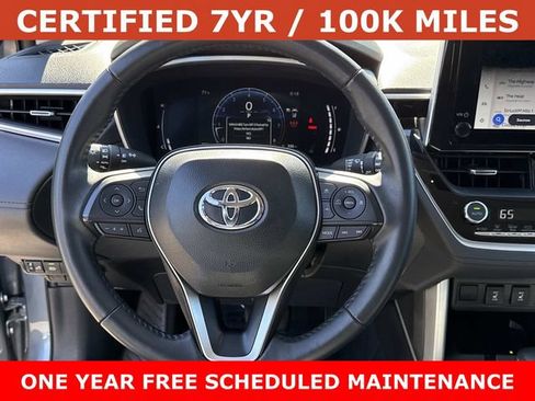 Used 2025 Toyota Corolla Cross XLE AWD/4WD image 18