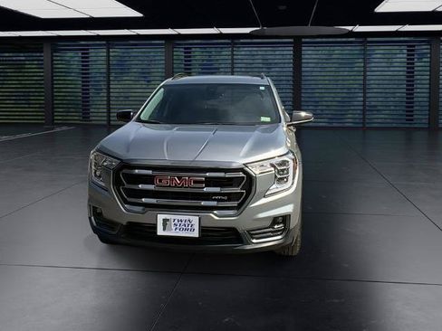 Used 2024 GMC Terrain AT4 AWD/4WD image 5