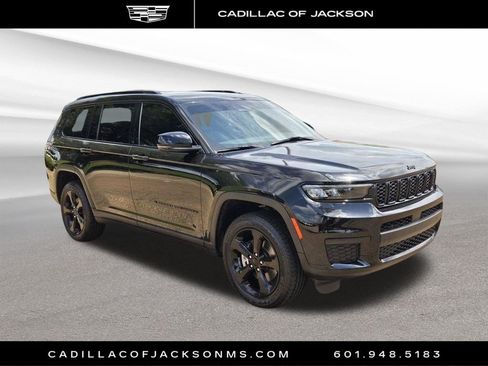 Used 2023 Jeep Grand Cherokee L Laredo AWD/4WD image 26