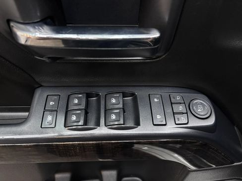 Used 2016 GMC Sierra 2500 Denali w/ Duramax Plus Package AWD/4WD image 27