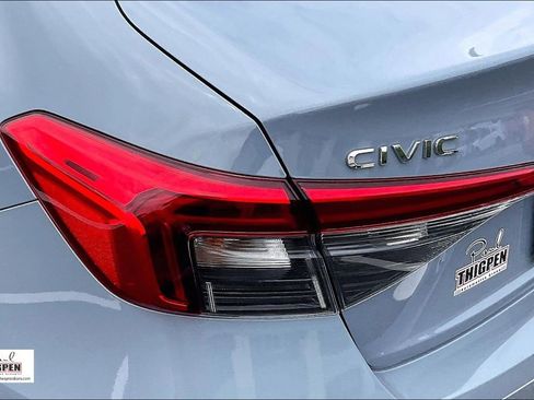 Used 2022 Honda Civic Sport image 29