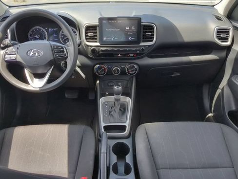 Used 2021 Hyundai Venue SE FWD image 13