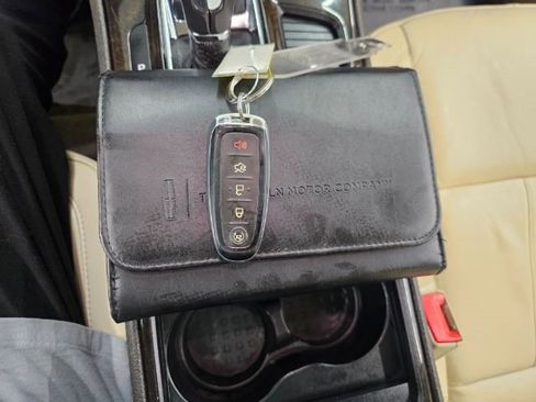 Used 2014 Lincoln MKS AWD w/ Equipment Group 101A image 24