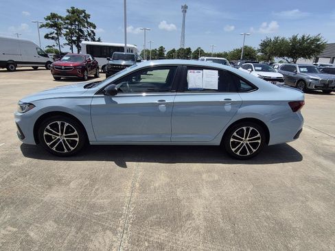 Used 2025 Volkswagen Jetta Sport FWD image 13