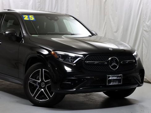 Certified 2025 Mercedes-Benz GLC 300 4MATIC image 2