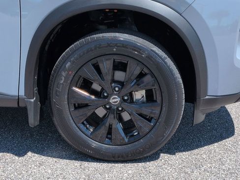 Certified 2023 Nissan Rogue SV w/ SV Premium B Package image 11