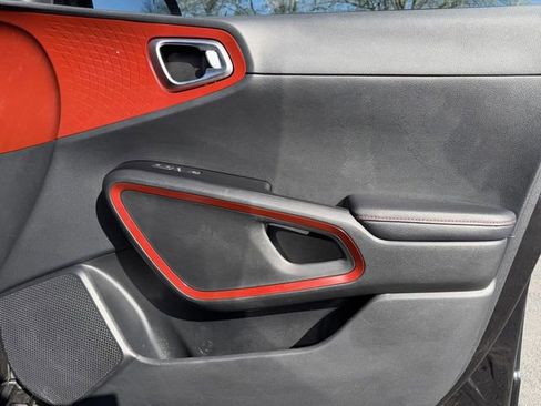 Certified 2023 Kia Soul GT-Line image 31