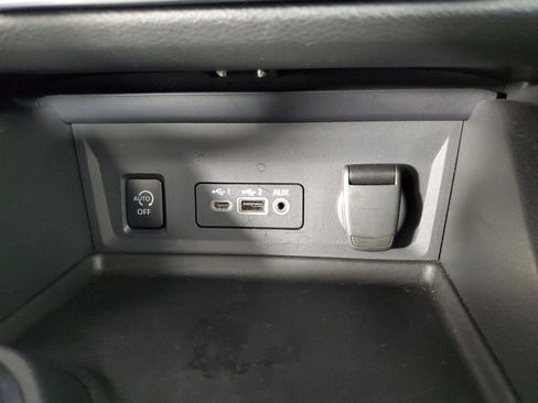 Used 2024 Nissan Sentra SR w/ Lighting Package image 19