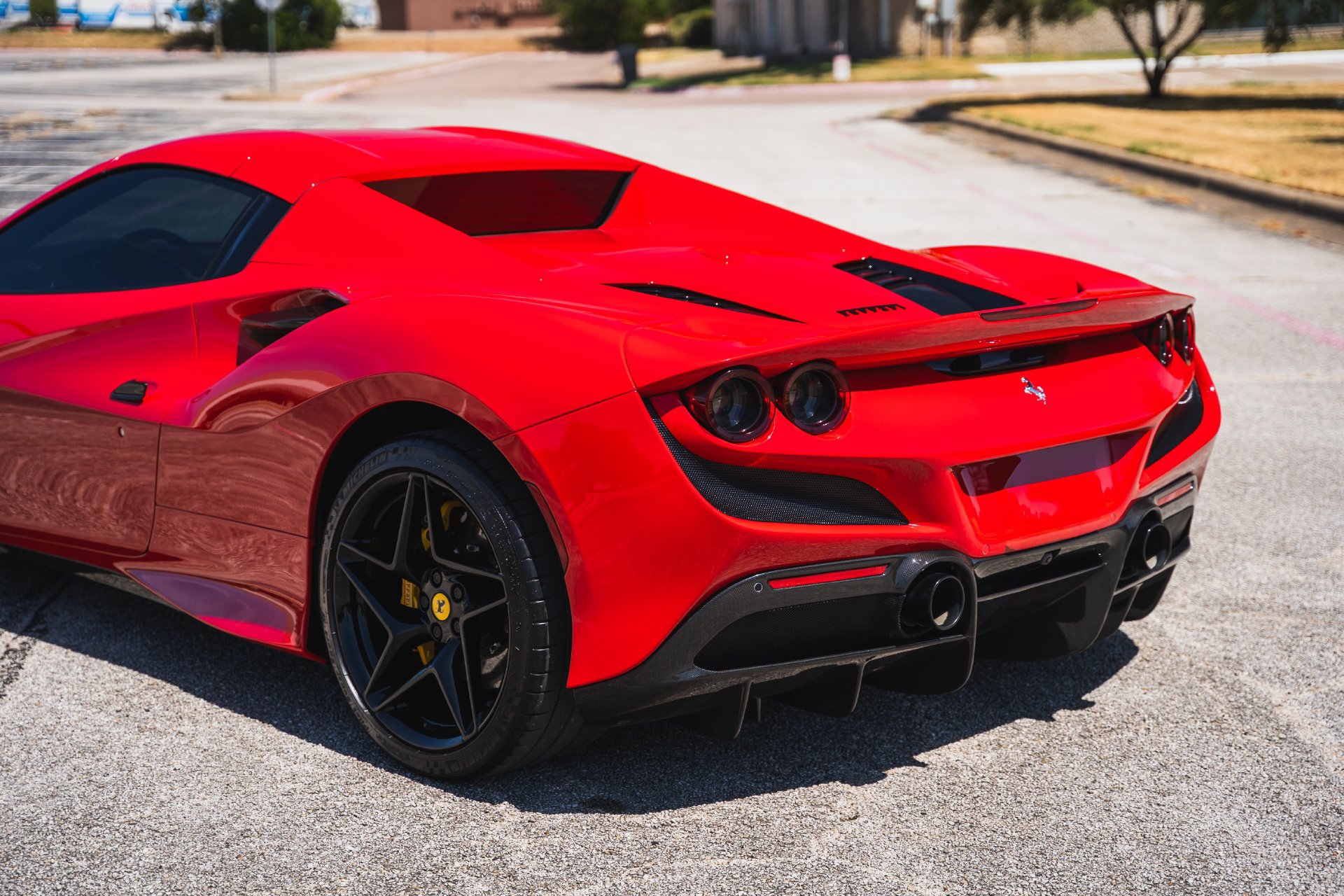 Used 2021 Ferrari F8 Tributo RWD image 24