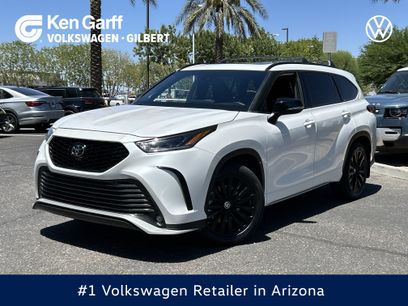 Used 2023 Toyota Highlander XSE