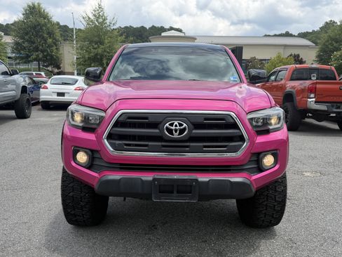 Used 2016 Toyota Tacoma SR5 w/ SR5 Appearance Package (SN) RWD image 2