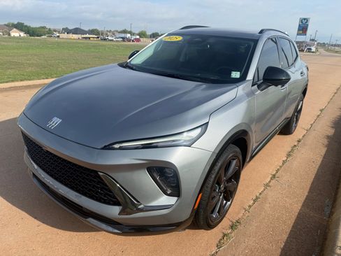 Used 2025 Buick Envision Sport Touring image 7