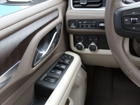 Used 2022 GMC Yukon Denali AWD/4WD image 21