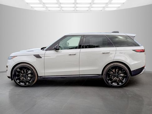 New 2026 Land Rover Range Rover Sport SE AWD/4WD image 2