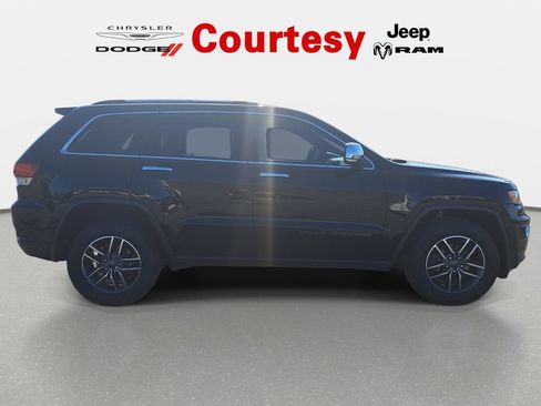 Used 2020 Jeep Grand Cherokee Limited AWD/4WD image 3