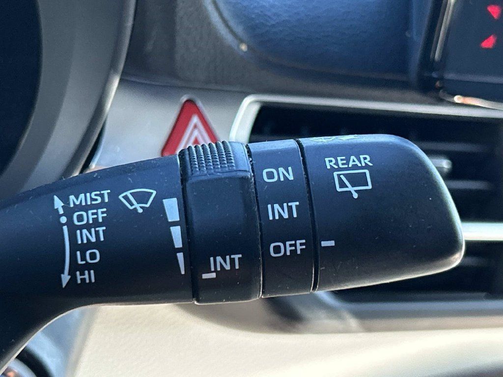 Used 2021 Toyota Sienna XLE FWD image 37