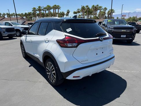 Used 2022 Nissan Kicks SV FWD image 5