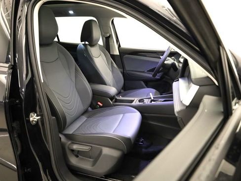 New 2026 Volkswagen Tiguan SE AWD/4WD image 31