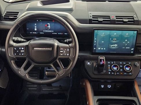 Used 2024 Land Rover Defender 130 X image 27