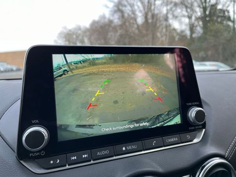 Used 2025 Nissan Sentra SV image 22