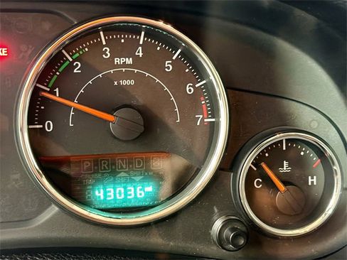 Used 2016 Jeep Wrangler Rubicon w/ Dual Top Group image 13