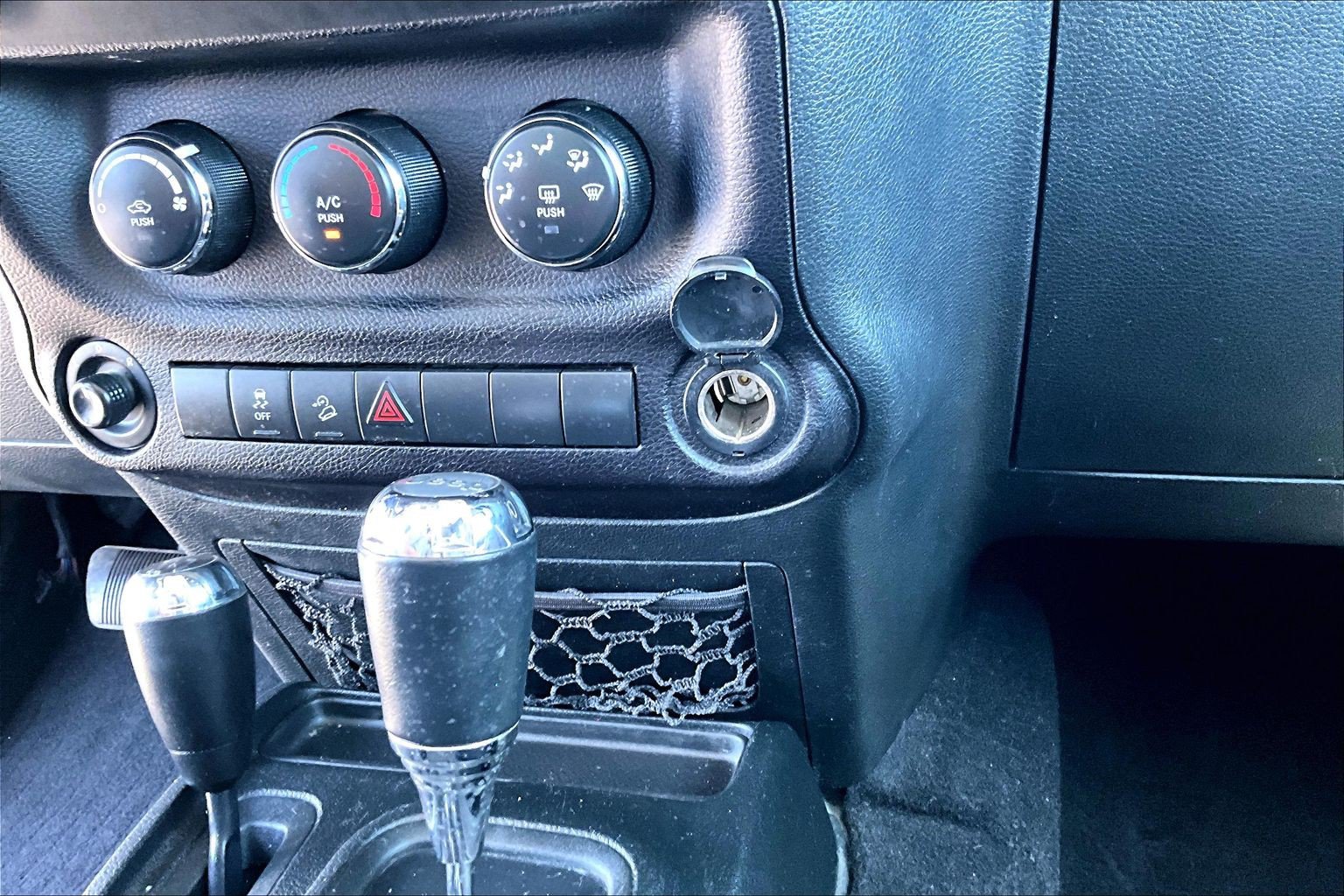 Used 2018 Jeep Wrangler Unlimited Sport S AWD/4WD image 22