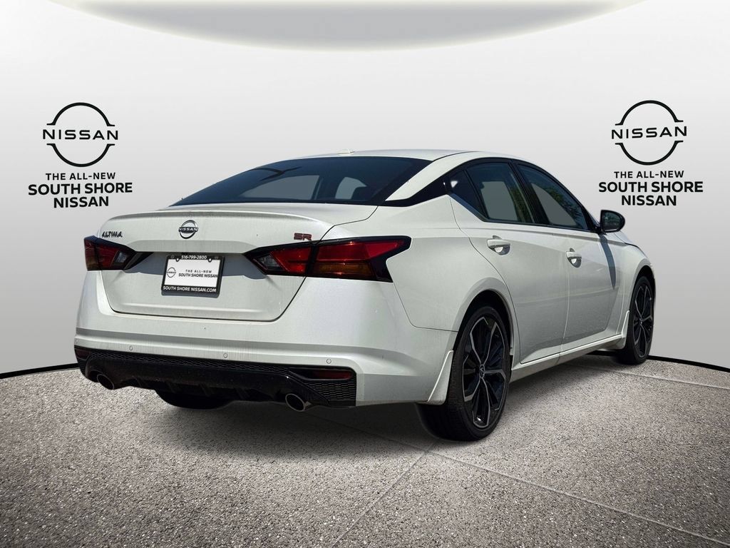 Certified 2025 Nissan Altima 2.5 SR FWD image 5