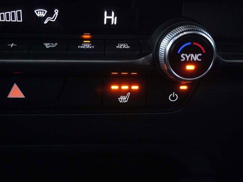 Used 2024 MAZDA MAZDA3 s image 52