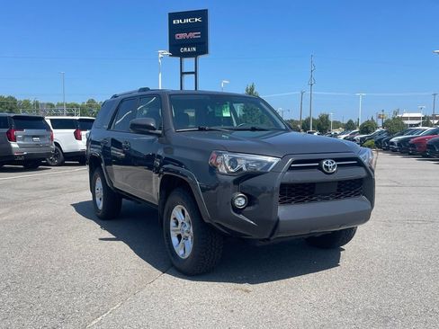 Used 2024 Toyota 4Runner SR5 AWD/4WD image 7