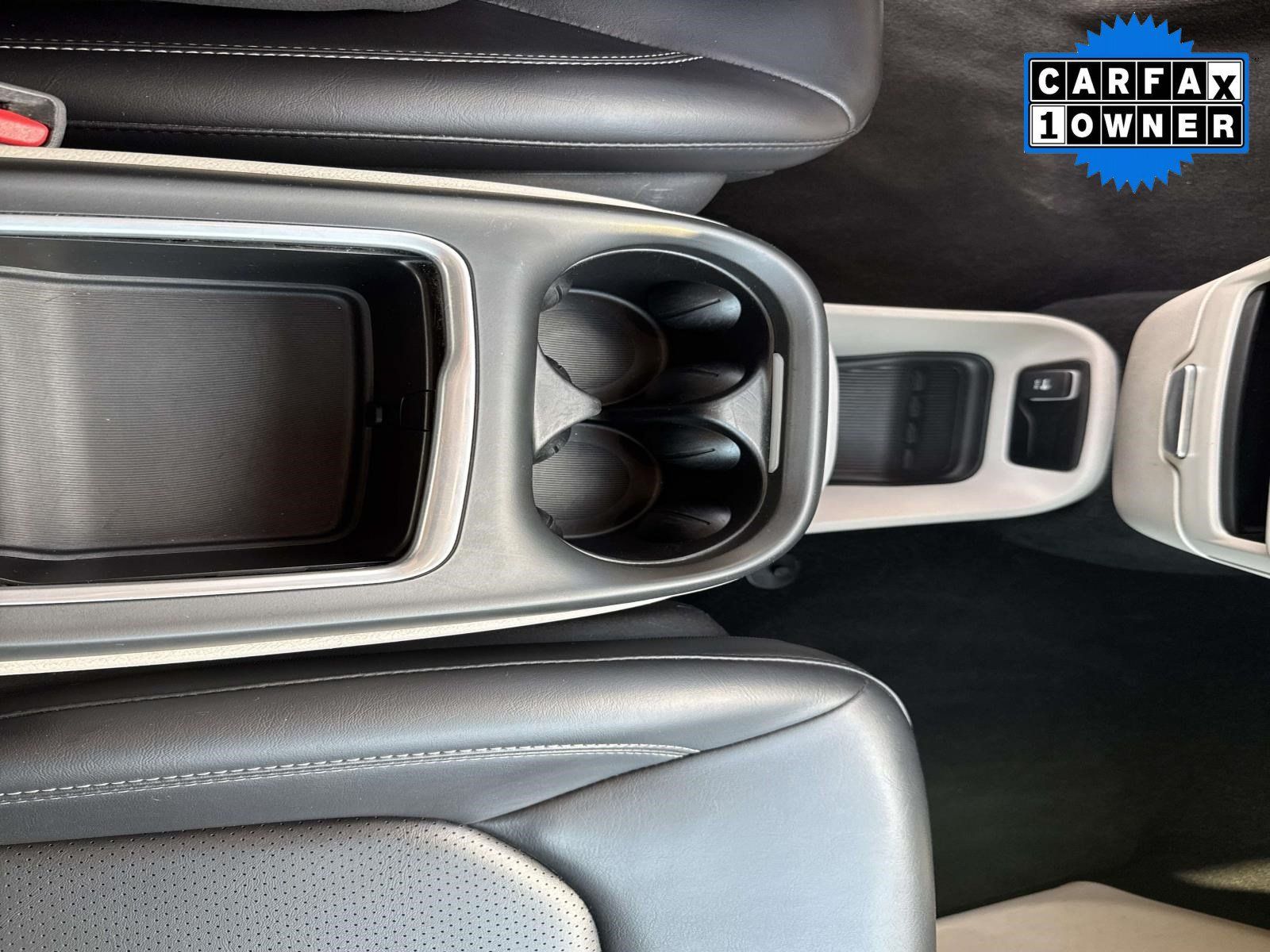 Used 2024 Chrysler Pacifica Touring-L FWD image 29