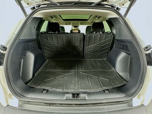 Used 2022 Ford Escape Titanium FWD image 29