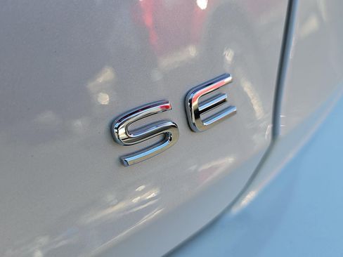 Used 2025 Volkswagen Jetta SE image 26