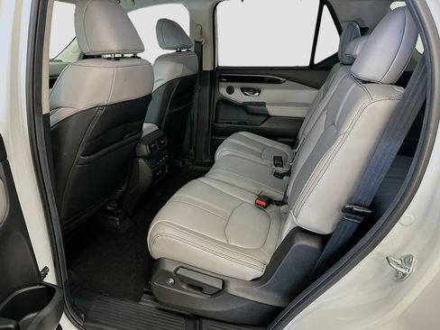 Used 2025 Honda Pilot EX-L image 29