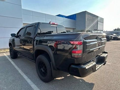 Used 2025 Nissan Frontier PRO-4X AWD/4WD image 3