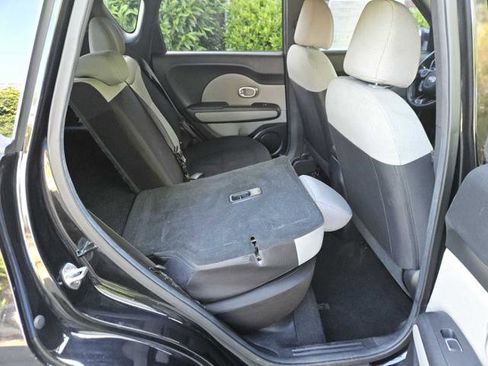Used 2017 Kia Soul FWD image 27