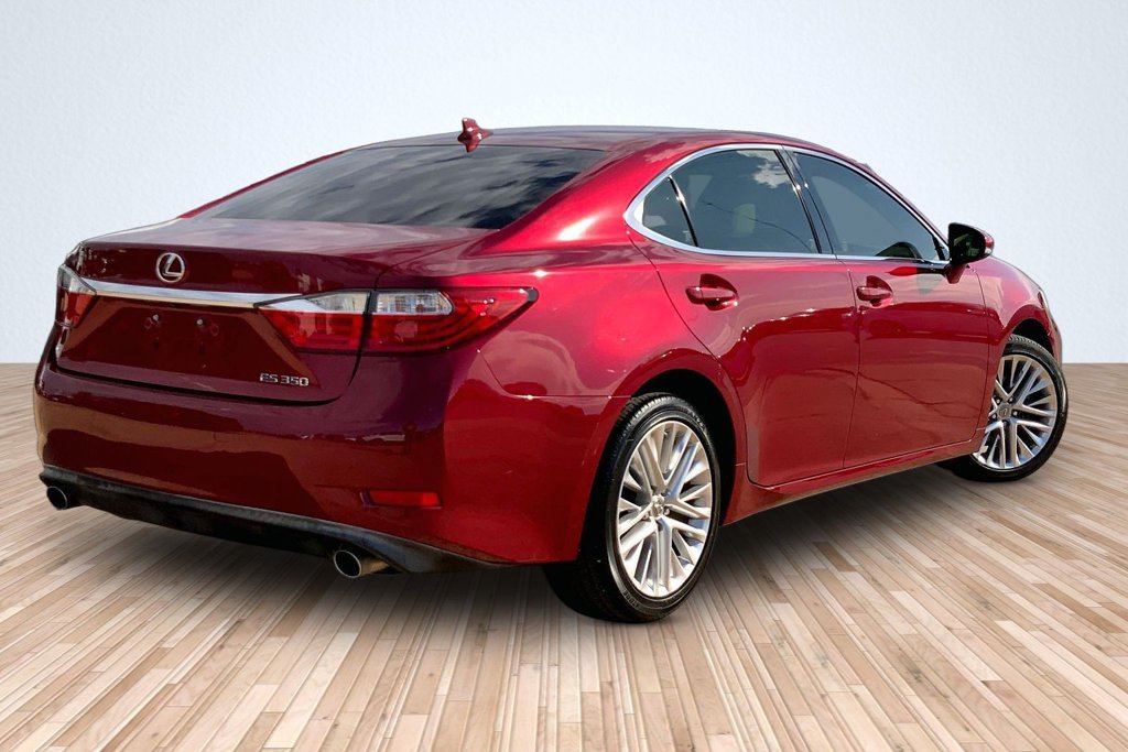 Used 2013 Lexus ES 350 w/ Luxury Pkg FWD image 2