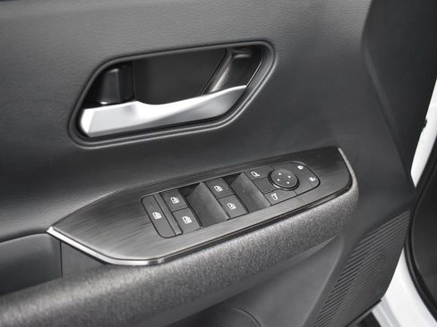 New 2025 Nissan Kicks SV image 26