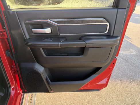 Used 2024 RAM 2500 Big Horn w/ Safety Group image 16