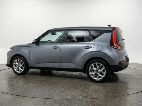 Used 2025 Kia Soul LX w/ LX Technology Package image 6
