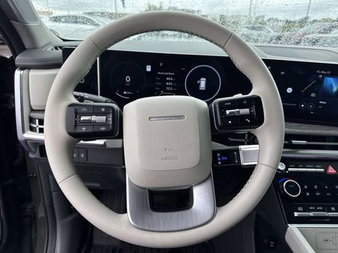 Used 2024 Hyundai Santa Fe Limited AWD/4WD image 18