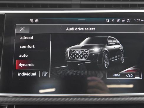 Used 2025 Audi SQ7 Prestige AWD/4WD image 43