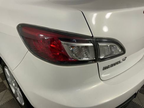 Used 2010 MAZDA MAZDA3 i Touring FWD image 19