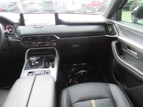 Used 2025 MAZDA CX-70 3.3 Turbo w/ Premium Plus Pkg AWD/4WD image 14