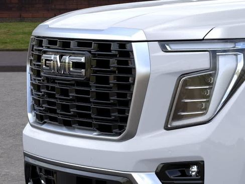 New 2026 GMC Yukon Denali w/ Denali Reserve Package AWD/4WD image 13