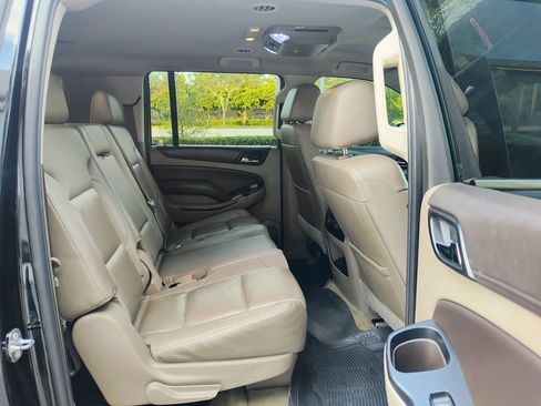 Used 2018 Chevrolet Suburban LT image 11