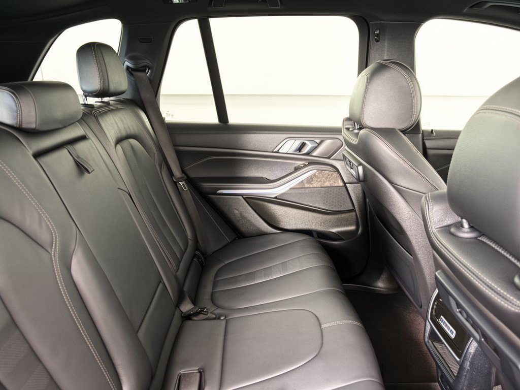 Used 2022 BMW X5 sDrive40i w/ M Sport Package RWD image 29