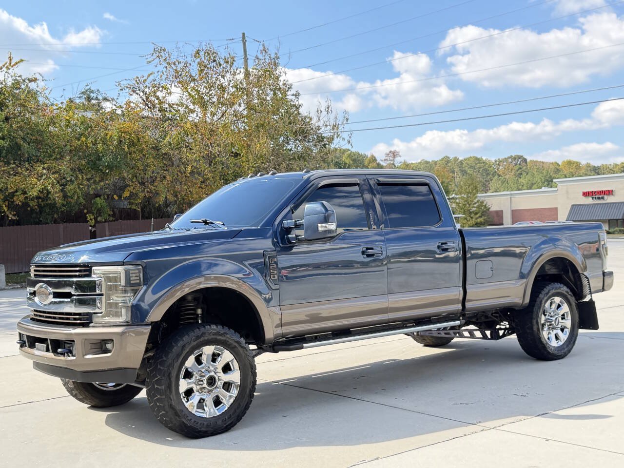 Used 2017 Ford F250 Lariat AWD/4WD image 1