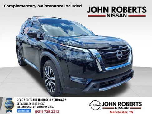 Certified 2025 Nissan Pathfinder Platinum w/ Cargo Package FWD image 1