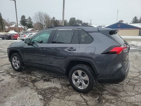 Used 2023 Toyota RAV4 XLE w/ Convenience Package image 4