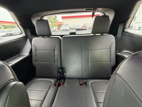 Used 2023 Chevrolet Traverse Premier w/ Redline Edition FWD image 15